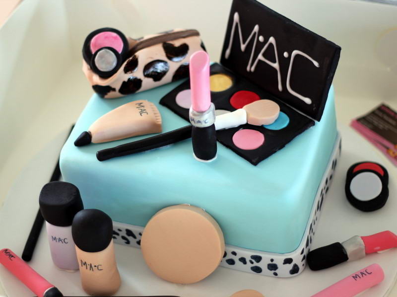 make up cake-Birthday-Cake-Ideas-for-Girls